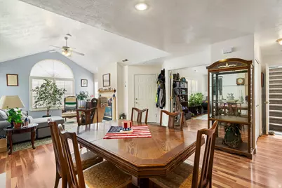 4732 W Villa View Dr S #UNIT D, West Valley, UT 84120 - Photo 9