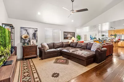 8633 N Peppergrass Dr E, Eagle Mountain, UT 84005 - Photo 5