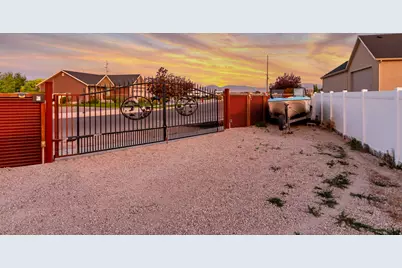 256 Worthington St, Grantsville, UT 84029 - Photo 15