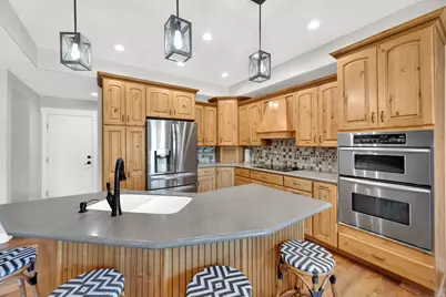 12589 S Majestic Hill Ct, Herriman, UT 84096 - Photo 7