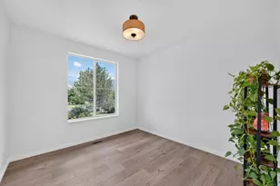 1672 Equestrian Park Way, Kaysville, UT 84037 - Photo 17