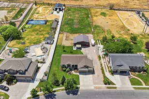 1672 Equestrian Park Way, Kaysville, UT 84037 - Photo 39