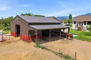 1672 Equestrian Park Way, Kaysville, UT 84037 - Photo 31