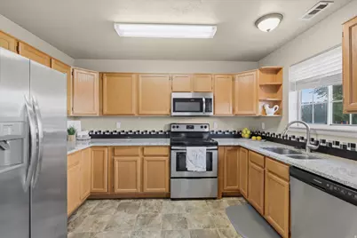 147 W 1190 N, Logan, UT 84341 - Photo 9
