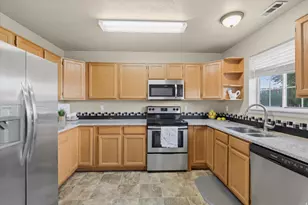 147 W 1190 N, Logan, UT 84341 - Photo 9