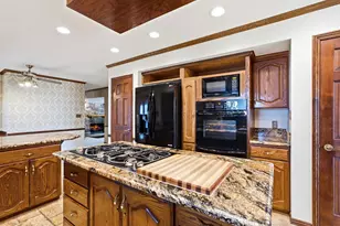 1501 E Maple Hills Dr S, Bountiful, UT 84010 - Photo 27