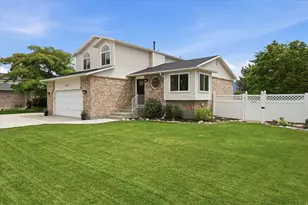 13167 S 2420 W, Riverton, UT 84065 - Photo 3