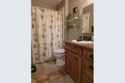 335 E 100 N, Hyrum, UT 84319 - Photo 17