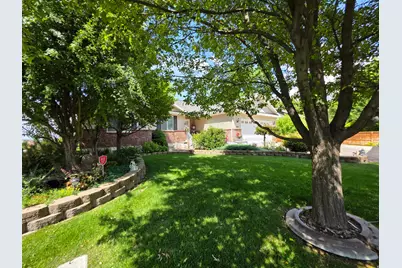 335 E 100 N, Hyrum, UT 84319 - Photo 3