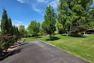 335 E 100 N, Hyrum, UT 84319 - Photo 33
