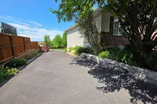 335 E 100 N, Hyrum, UT 84319 - Photo 31