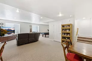 11301 S Blue Roan Ln E, Sandy, UT 84092 - Photo 25
