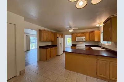 595 E Meadowlark Rd, Orem, UT 84097 - Photo 23