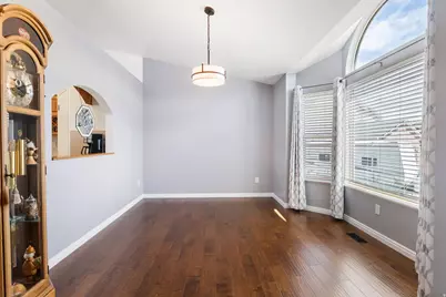 5504 S 3775 W, Roy, UT 84067 - Photo 9