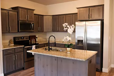 466 W 1595 N #102, Logan, UT 84341 - Photo 5