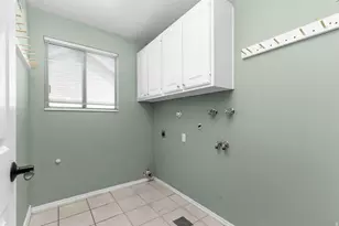 1084 E 1525 N, Layton, UT 84040 - Photo 9