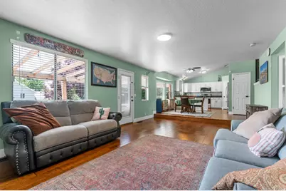 1084 E 1525 N, Layton, UT 84040 - Photo 5