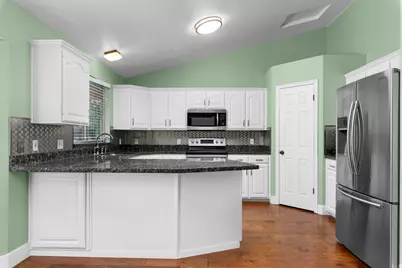 1084 E 1525 N, Layton, UT 84040 - Photo 7