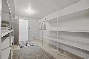 392 E Perrine Dr, Midvale, UT 84047 - Photo 41