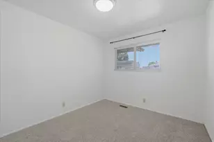 392 E Perrine Dr, Midvale, UT 84047 - Photo 25