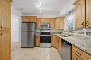 392 E Perrine Dr, Midvale, UT 84047 - Photo 9