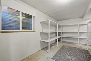 392 E Perrine Dr, Midvale, UT 84047 - Photo 29
