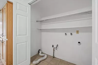 392 E Perrine Dr, Midvale, UT 84047 - Photo 17