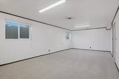 392 E Perrine Dr, Midvale, UT 84047 - Photo 33