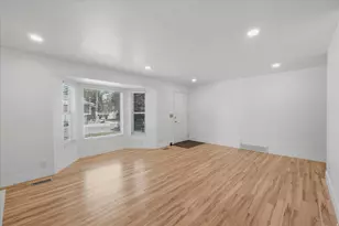 392 E Perrine Dr, Midvale, UT 84047 - Photo 5