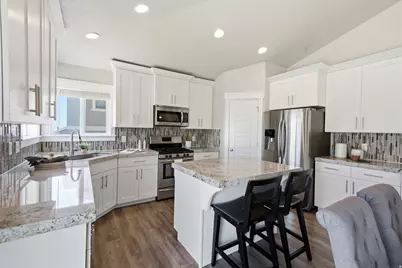 532 W Kit Fox Dr, Saratoga Springs, UT 84045 - Photo 11