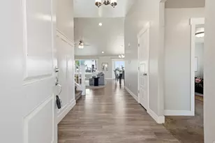 532 W Kit Fox Dr, Saratoga Springs, UT 84045 - Photo 3