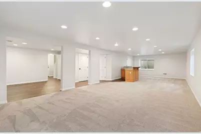 7759 S Sandy Heights Dr, Sandy, UT 84047 - Photo 17