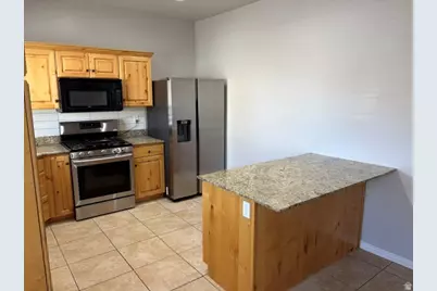 3847 E Cunninghill Dr E, Eagle Mountain, UT 84005 - Photo 7