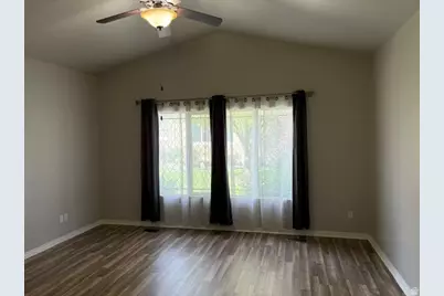 3847 E Cunninghill Dr E, Eagle Mountain, UT 84005 - Photo 13