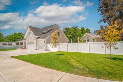 170 W Dawson S, Layton, UT 84041 - Photo 3
