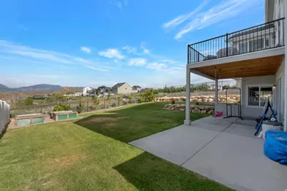 1572 S Sage View Ct, Saratoga Springs, UT 84045 - Photo 9