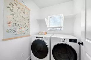 3239 S Iron Hl Cir, Saratoga Springs, UT 84045 - Photo 25