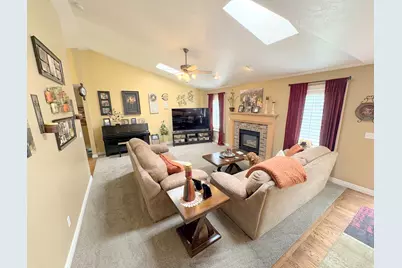 11228 S 2515 W, South Jordan, UT 84095 - Photo 7