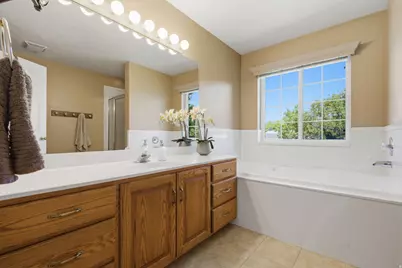 5562 W 11200 N, Highland, UT 84003 - Photo 17