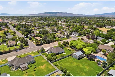 5562 W 11200 N, Highland, UT 84003 - Photo 47