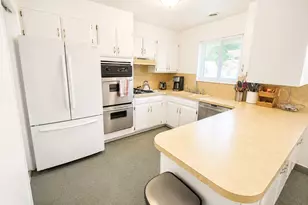 1020 Wil'mar Pl, Centerville, UT 84014 - Photo 3