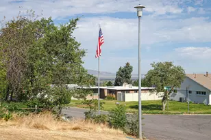 154 E 3000 S, Bountiful, UT 84010 - Photo 33