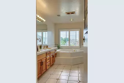 5708 S 950 E, South Ogden, UT 84405 - Photo 13