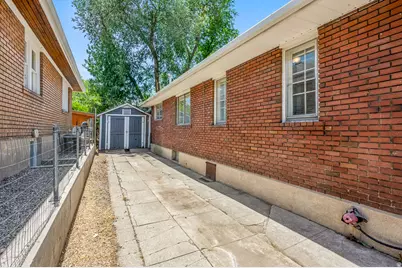 1048 E Barbara Pl, Salt Lake City, UT 84102 - Photo 15