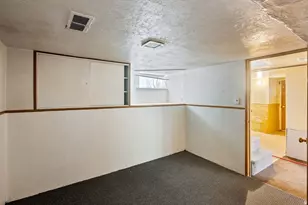 1048 E Barbara Pl, Salt Lake City, UT 84102 - Photo 23