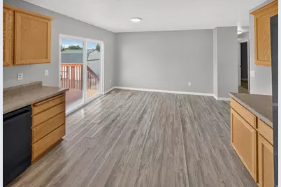 442 E Lindy N, Tooele, UT 84074 - Photo 9