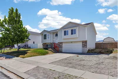 442 E Lindy N, Tooele, UT 84074 - Photo 3