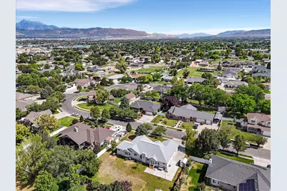 2602 W Singletree Ln S, South Jordan, UT 84095 - Photo 37