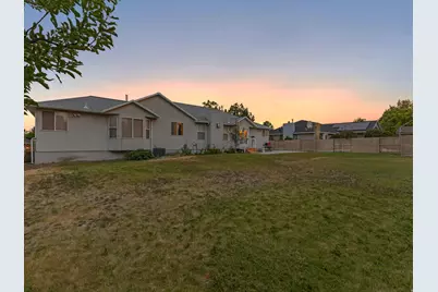2602 W Singletree Ln S, South Jordan, UT 84095 - Photo 45