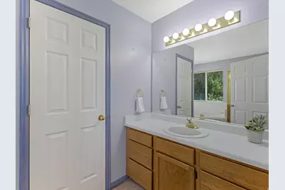 2602 W Singletree Ln S, South Jordan, UT 84095 - Photo 17